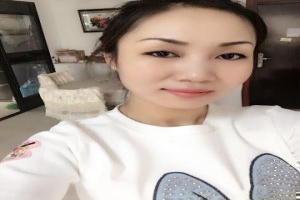 邱奕 大概是两个互相看不顺眼的逗比相爱相杀的故事。 边南这头“野狼”最近比较暴躁